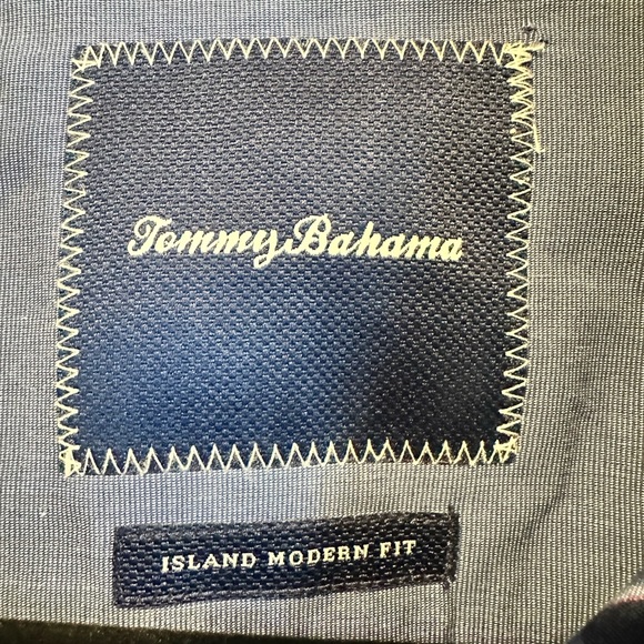 Tommy Bahama Men’s Long Sleeve Button-Down Shirt – Island Modern Fit – EUC - Picture 2 of 4